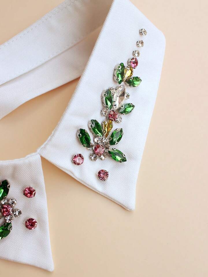 THE CLAIRE COLLAR