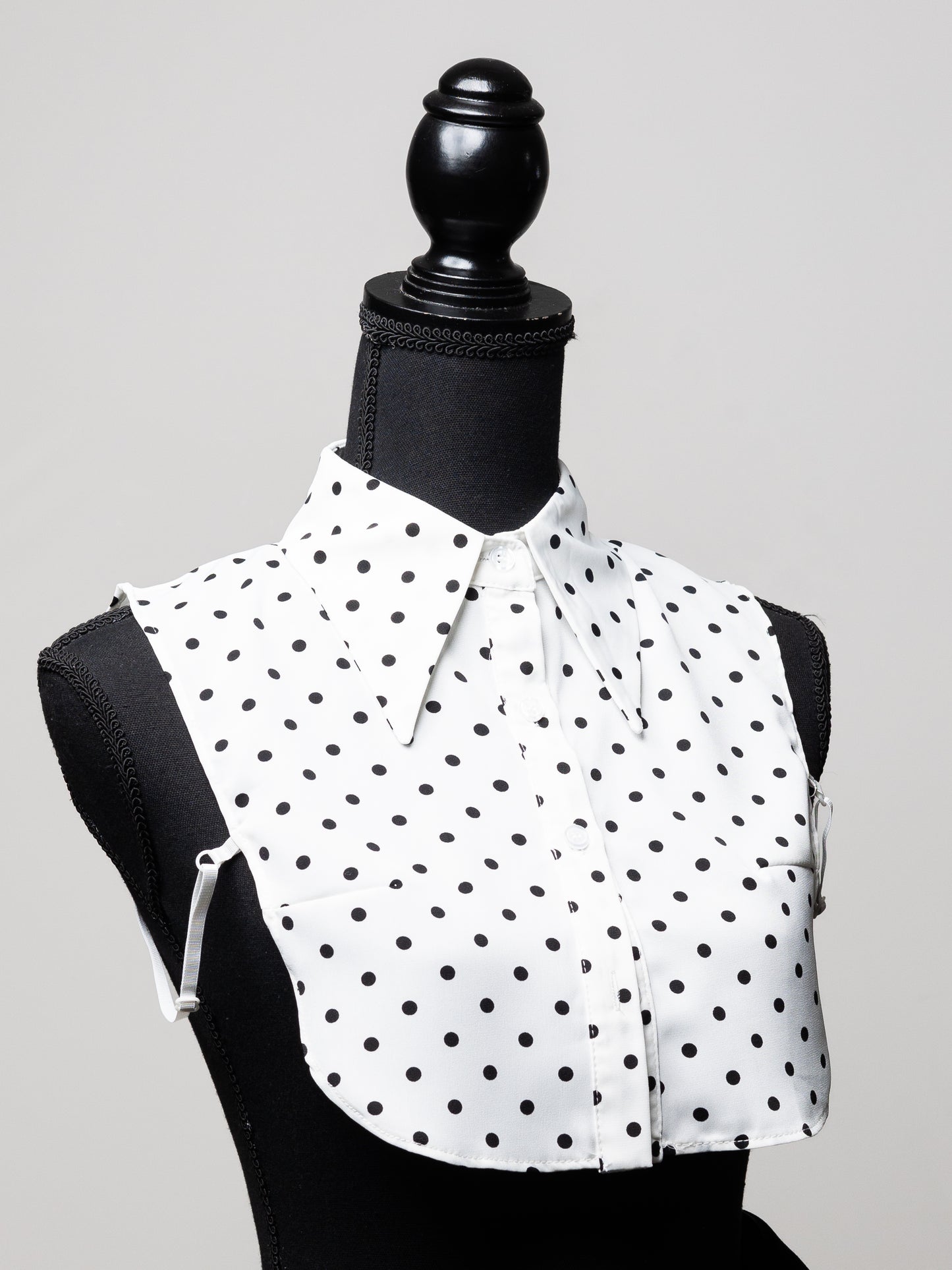 THE POLKA COLLAR