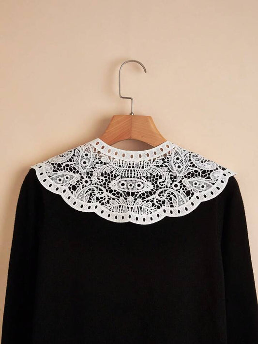 THE LYN COLLAR